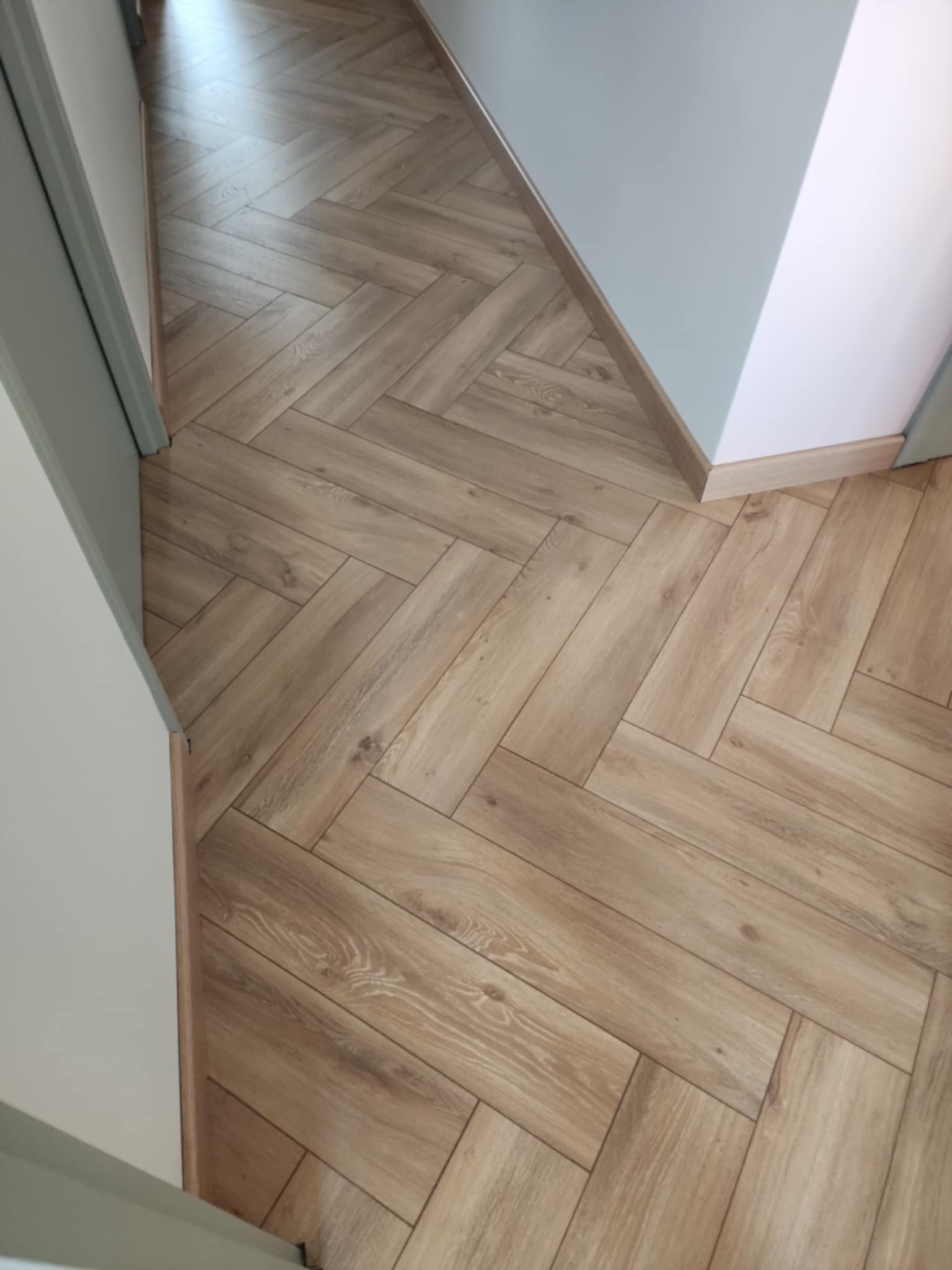 Pose de parquet au sol
